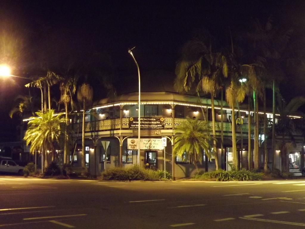 The Middle Pub Hotel Mullumbimby Eksteriør billede