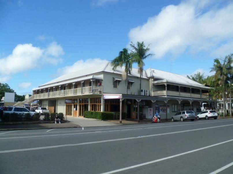 The Middle Pub Hotel Mullumbimby Eksteriør billede